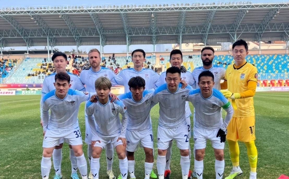 国王杯冲刺阶段再迎强敌,武汉三镇豪取连胜,主帅态度——质疑声仍在,赛程密集仍需轮换的简单介绍-九游体育