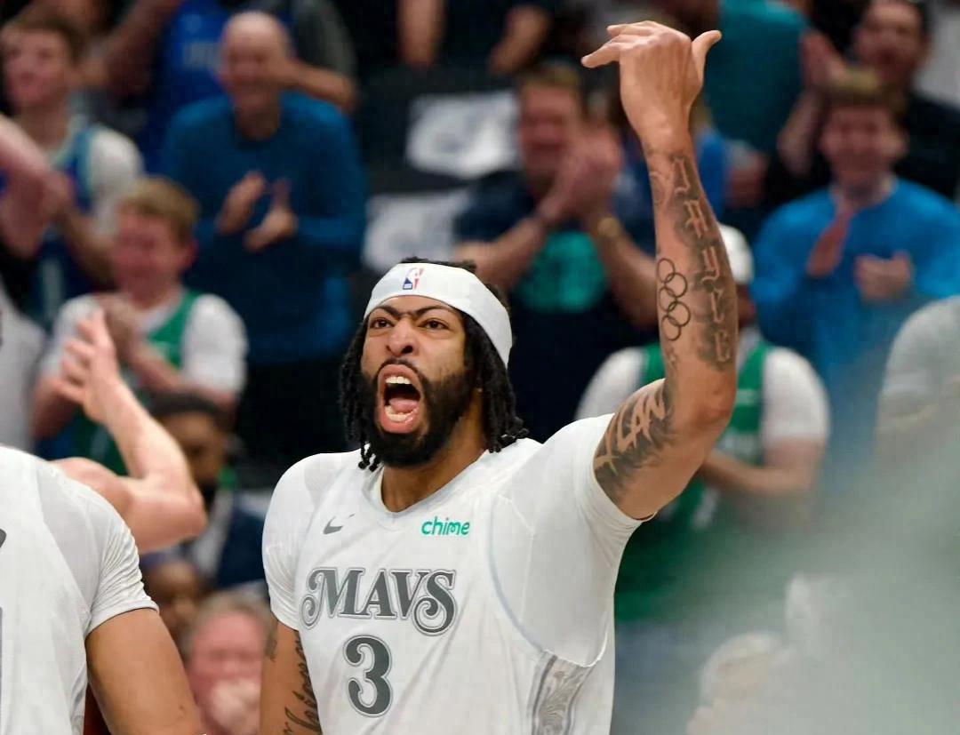 达拉斯独行侠训练开放日，今晨强势反弹引欢呼，欧篮联在即，团队化学反应显著的简单介绍